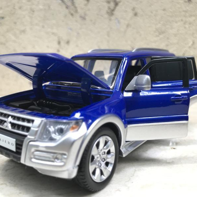 Mô hình xe Ô TÔ MITSUBISHI Pajero tỷ lệ 1:32