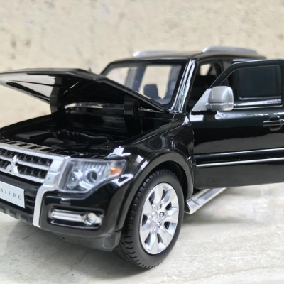 Mô hình xe Ô TÔ MITSUBISHI Pajero tỷ lệ 1:32