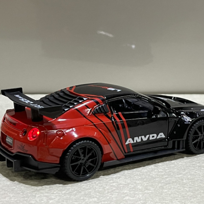 ​Mô hình xe ô tô NISSAN GT-R  R35 tỷ lệ 1:32