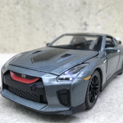 Mô hình xe ô tô NISSAN GT-R tỷ lệ 1:32