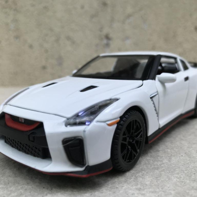 Mô hình xe ô tô NISSAN GT-R tỷ lệ 1:32