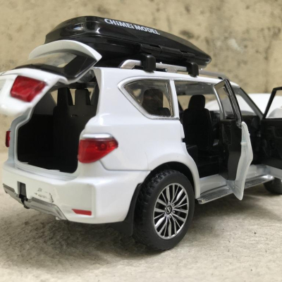 Mô hình xe ô tô NISSAN Patrol 2020 tỷ lệ 1:32