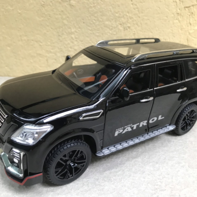 Mô hình xe Ô tô NISSAN PATROL tỷ lệ 1:24