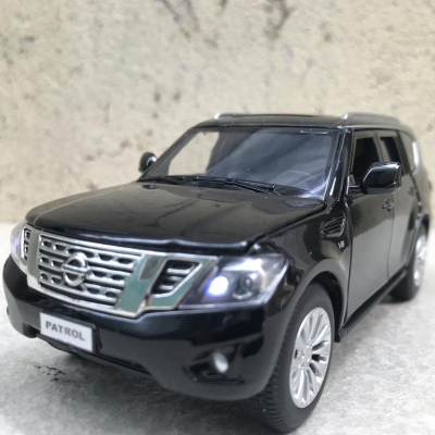 Mô hình xe ô tô NISSAN Patrol tỷ lệ 1:32