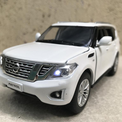 Mô hình xe ô tô NISSAN Patrol tỷ lệ 1:32
