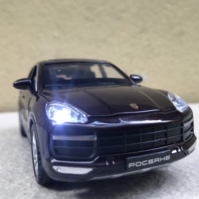 Mô hình xe ô tô Porsche Cayenne Turbo tỷ lệ 1:32