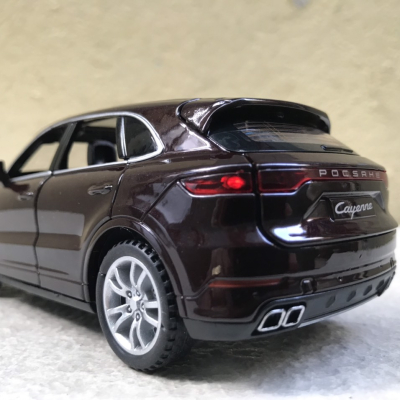 Mô hình xe ô tô Porsche Cayenne Turbo tỷ lệ 1:32