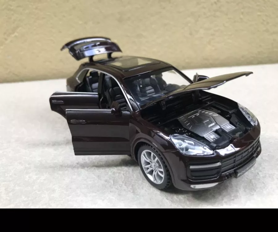 ​Mô hình xe ô tô Porsche Cayenne Turbo tỷ lệ 1:32