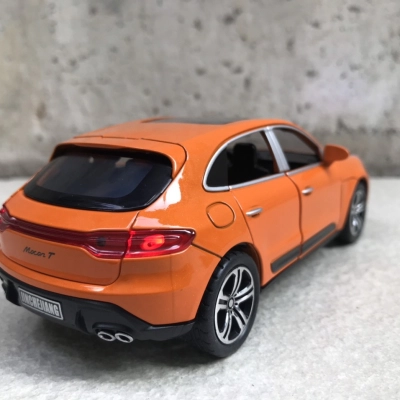 Mô hình xe ô tô Porsche MACAN tỷ lệ 1:32