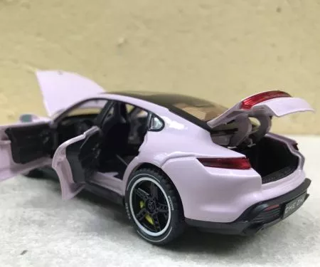 ​Mô hình xe ô tô Porsche Taycan tỷ lệ 1:32