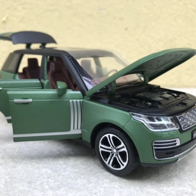 Mô hình xe ô tô Range Rover Vogue Hollmann tỷ lệ 1:32