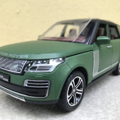 Mô hình xe ô tô Range Rover Vogue Hollmann tỷ lệ 1:32