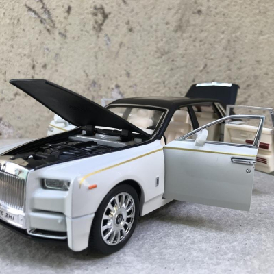 Mô hình xe Ô TÔ Rolls-Royce Phantom 2020 tỷ lệ 1:24
