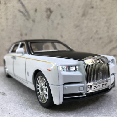 Mô hình xe Ô TÔ Rolls-Royce Phantom 2020 tỷ lệ 1:24