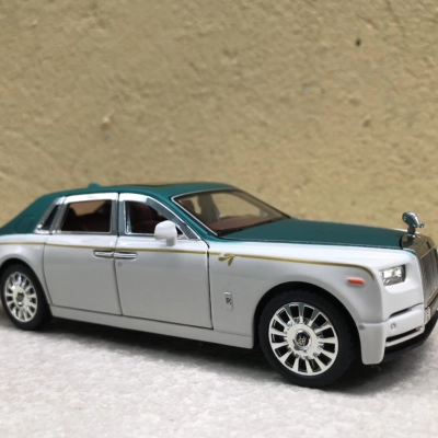 Mô hình xe Ô tô Rolls-Royce Phantom 2020 tỷ lệ 1:32