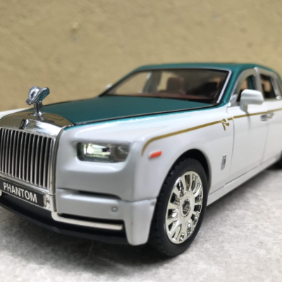 Mô hình xe Ô tô Rolls-Royce Phantom 2020 tỷ lệ 1:32