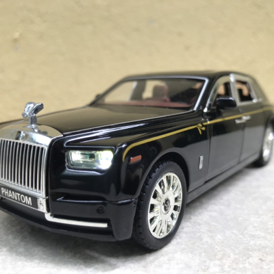 Mô hình xe Ô tô Rolls-Royce Phantom 2020 tỷ lệ 1:32