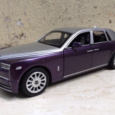 Mô hình xe Ô TÔ Rolls-Royce Phantom VIII tỷ lệ 1:32