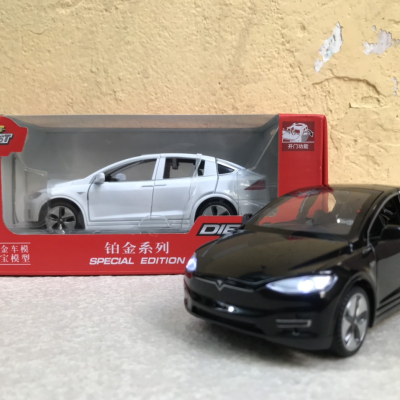 Mô hình xe ô tô TESLA Model 90X  tỷ lệ 1:32