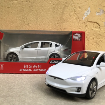 Mô hình xe ô tô TESLA Model 90X  tỷ lệ 1:32
