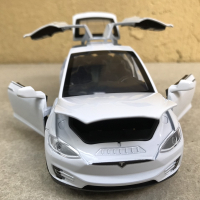 Mô hình xe ô tô TESLA Model 90X  tỷ lệ 1:32
