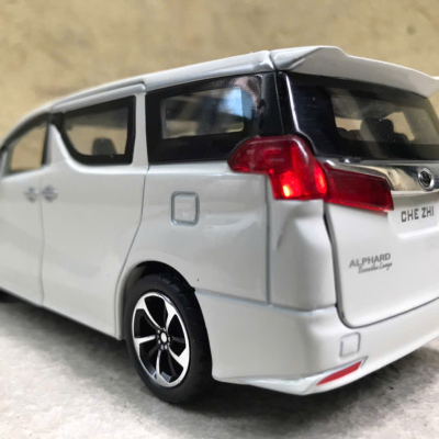 Mô hình xe ô tô TOYOTA Alphard  tỷ lệ 1:32