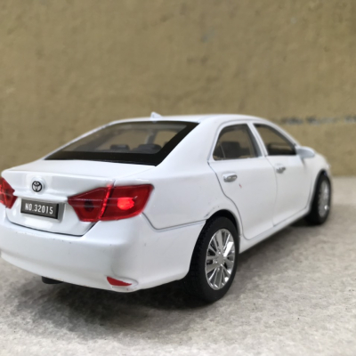 Mô hình xe ô tô TOYOTA CAMRY 2015 tỷ lệ 1:32