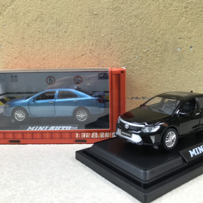 Mô hình xe ô tô TOYOTA CAMRY 2015 tỷ lệ 1:32