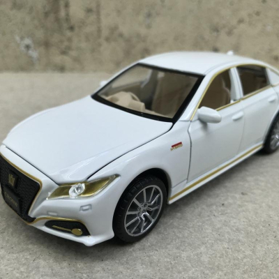 Mô hình xe ô tô TOYOTA CRONW 2021 tỷ lệ 1:32