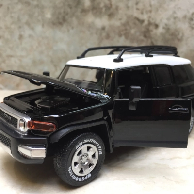 Mô hình xe ô tô TOYOTA FJ Cruiser tỷ lệ 1:32