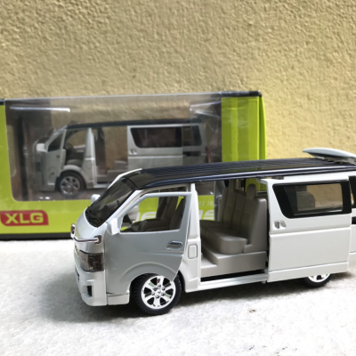 Mô hình xe ô tô TOYOTA HIACE (Cá Mập đầu búa)  tỷ lệ 1:32