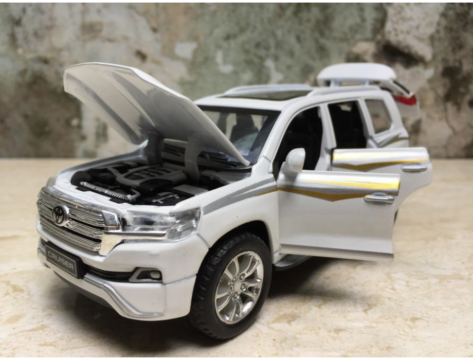 Mô hình xe Ô TÔ TOYOTA Land Cruiser 2018  tỷ lệ 1:32