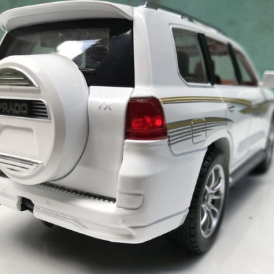 Mô hình xe ô tô TOYOTA PRADO TX tỷ lệ 1:24