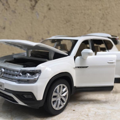 Mô hình xe Ô TÔ Volkswagen TERAMONT 2019  tỷ lệ 1:32