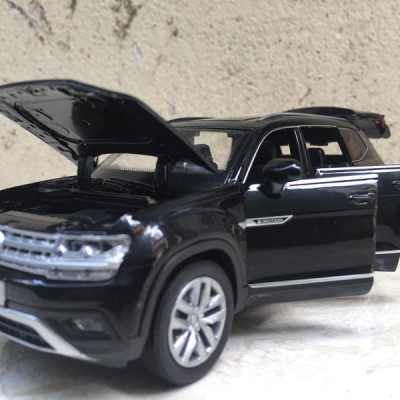 Mô hình xe Ô TÔ Volkswagen TERAMONT 2019  tỷ lệ 1:32