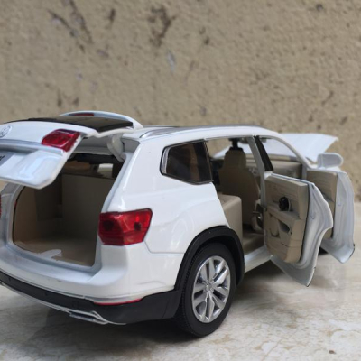 Mô hình xe Ô TÔ Volkswagen TERAMONT 2019  tỷ lệ 1:32