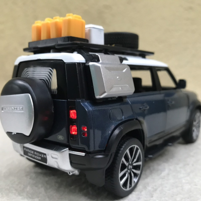 Mô hình xe Range Rovee Defender 2021 tỷ lệ 1:32