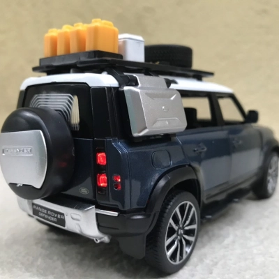 Mô hình xe Range Rovee Defender 2021 tỷ lệ 1:32