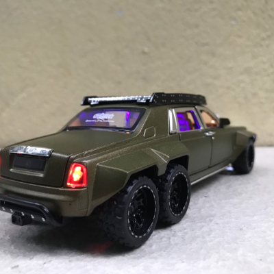 Mô hình xe Roll-Royce Phantom 6x6 tỷ lệ 1:32