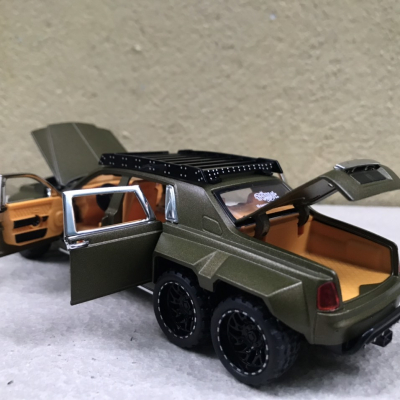 Mô hình xe Roll-Royce Phantom 6x6 tỷ lệ 1:32