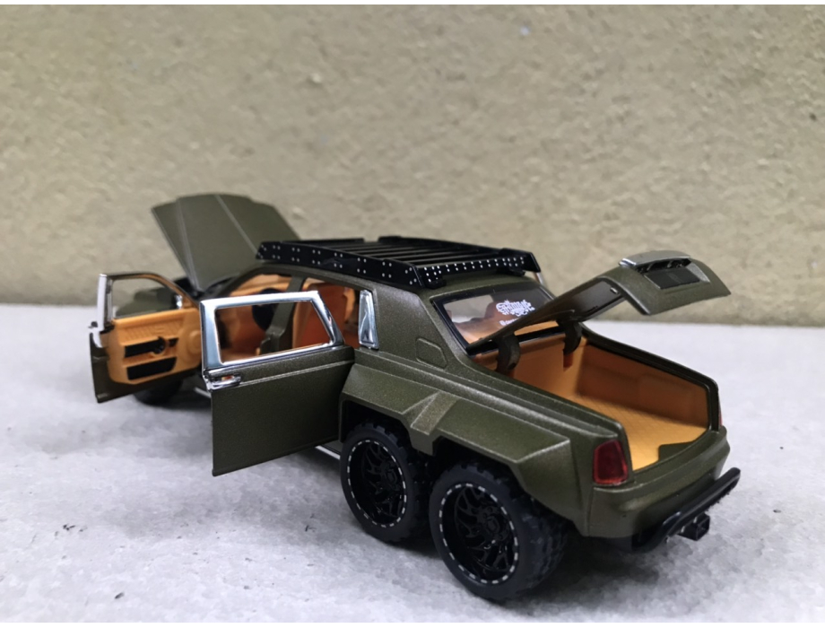 Mô hình xe Roll-Royce Phantom 6x6 tỷ lệ 1:32 Mô hình xe Roll-Royce Phantom 6x6 tỷ lệ 1:32