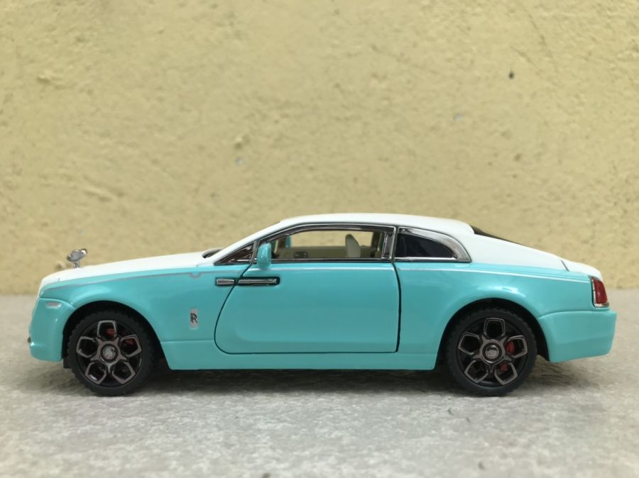 ​Mô hình xe Rolls-Royce Coupe Mansory tỷ lệ 1:32