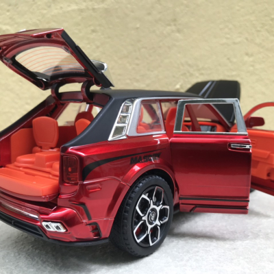 Mô hình xe Rolls-Royce CULLINAN Mansory  tỷ lệ 1:24