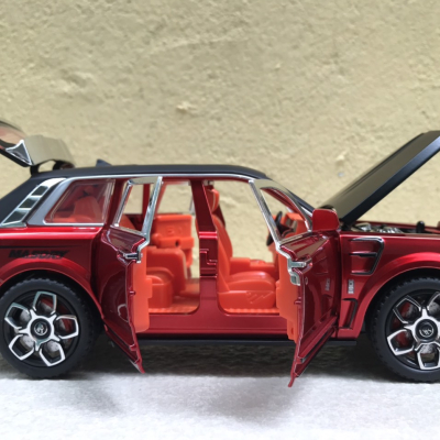 Mô hình xe Rolls-Royce CULLINAN Mansory  tỷ lệ 1:24