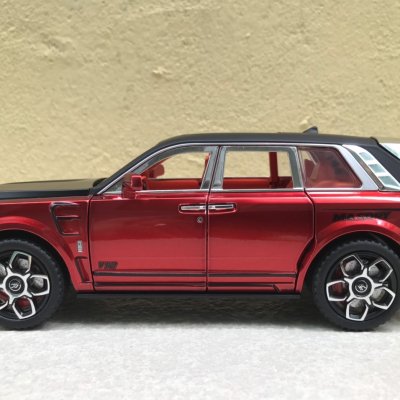 Mô hình xe Rolls-Royce CULLINAN Mansory  tỷ lệ 1:24