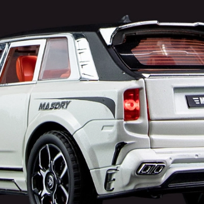 Mô hình xe Rolls-Royce CULLINAN Mansory tỷ lệ 1:24