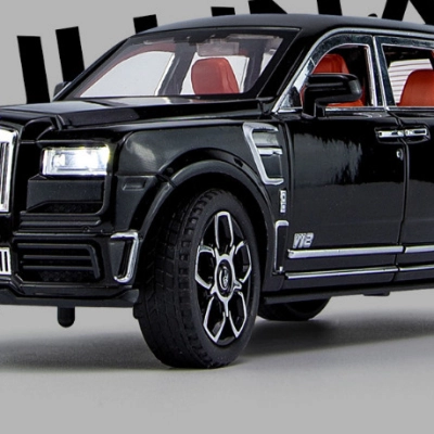 Mô hình xe Rolls-Royce CULLINAN Mansory tỷ lệ 1:24
