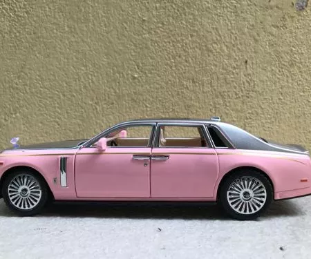 ​Mô hình xe Rolls-Royce Phantom MANSORY  tỷ lệ 1:22