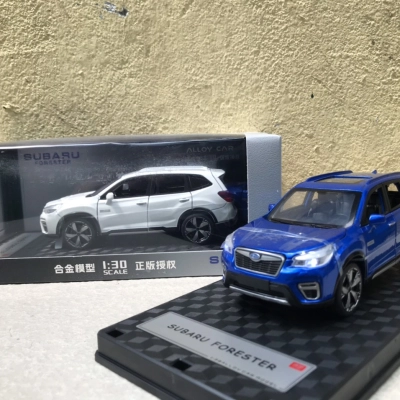 Mô hình xe SUBARU Forester 2024 tỷ lệ 1:32