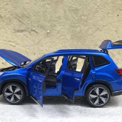 Mô hình xe SUBARU Forester 2024 tỷ lệ 1:32